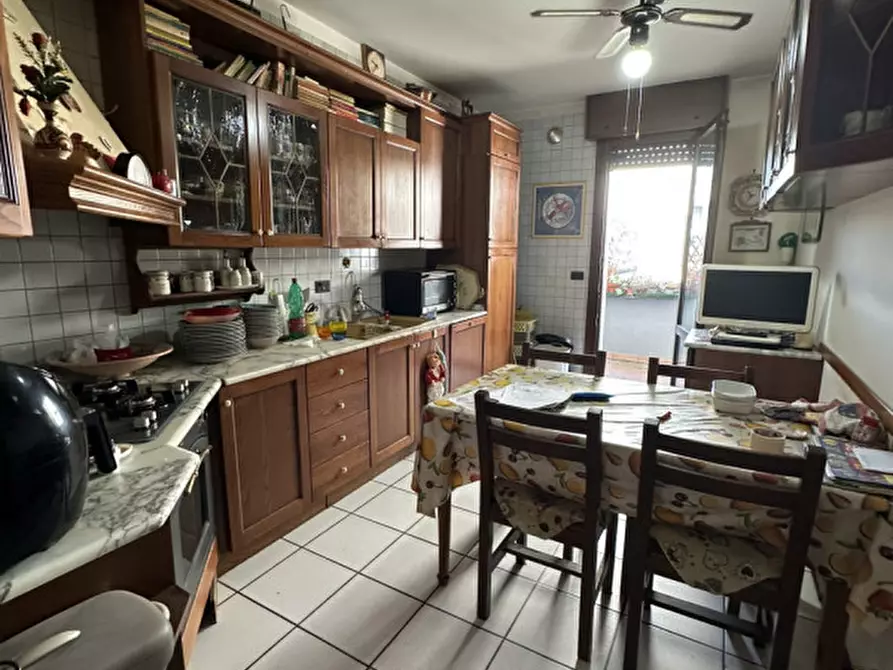 Immagine 7 di Appartamento in vendita  in Via Alessandro Manzoni a Montegrotto Terme