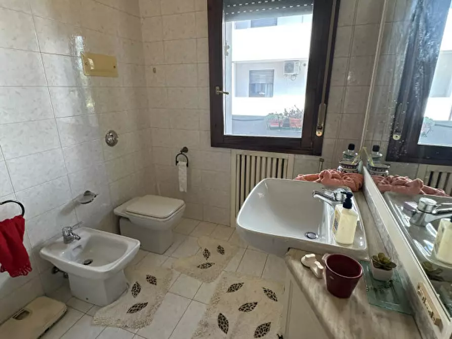 Immagine 22 di Appartamento in vendita  in Via Alessandro Manzoni a Montegrotto Terme