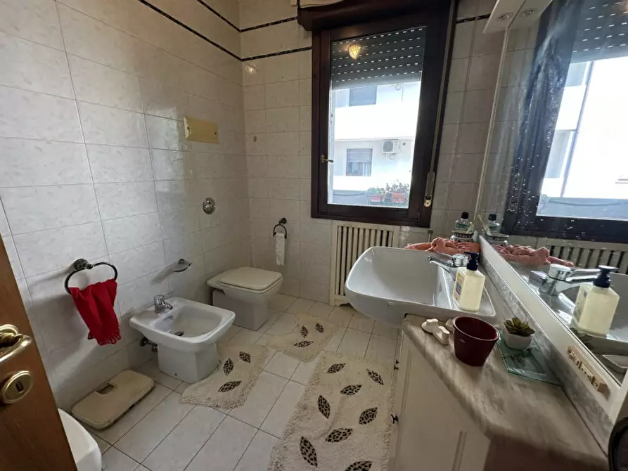 Immagine 23 di Appartamento in vendita  in Via Alessandro Manzoni a Montegrotto Terme
