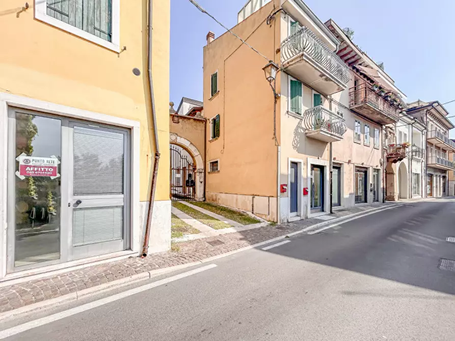 Immagine 2 di Ufficio in affitto  in Via Ponte a Pescantina