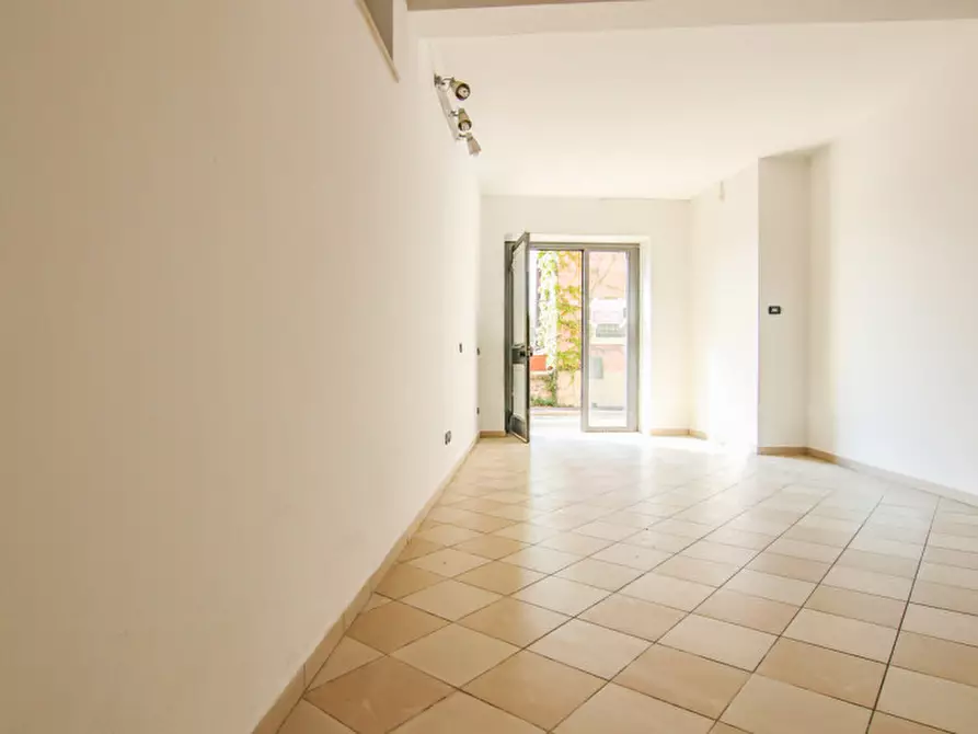 Immagine 9 di Ufficio in affitto  in Via Ponte a Pescantina