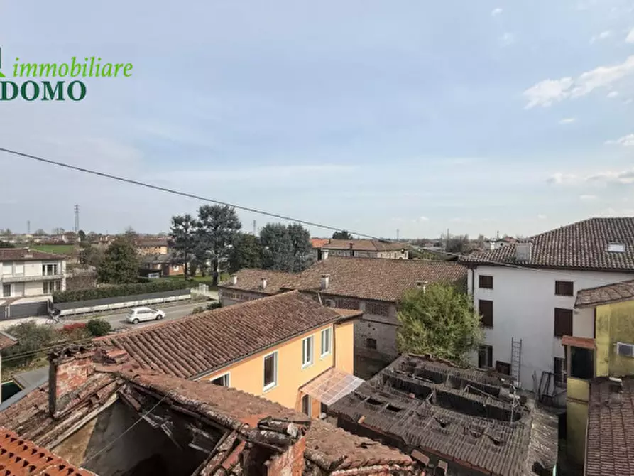 Immagine 28 di Palazzo in vendita  a Malo
