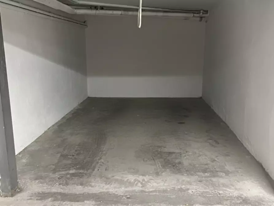 Immagine 1 di Garage in affitto  in via Antonio Stoppani 10 a Trento