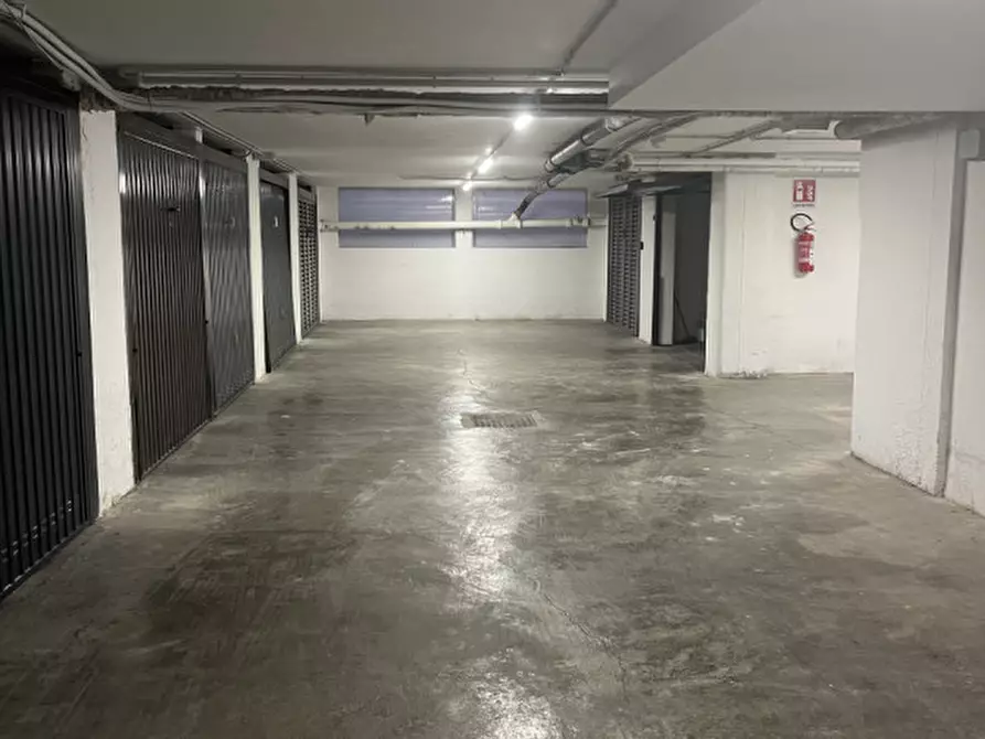 Immagine 2 di Garage in affitto  in via Antonio Stoppani 10 a Trento