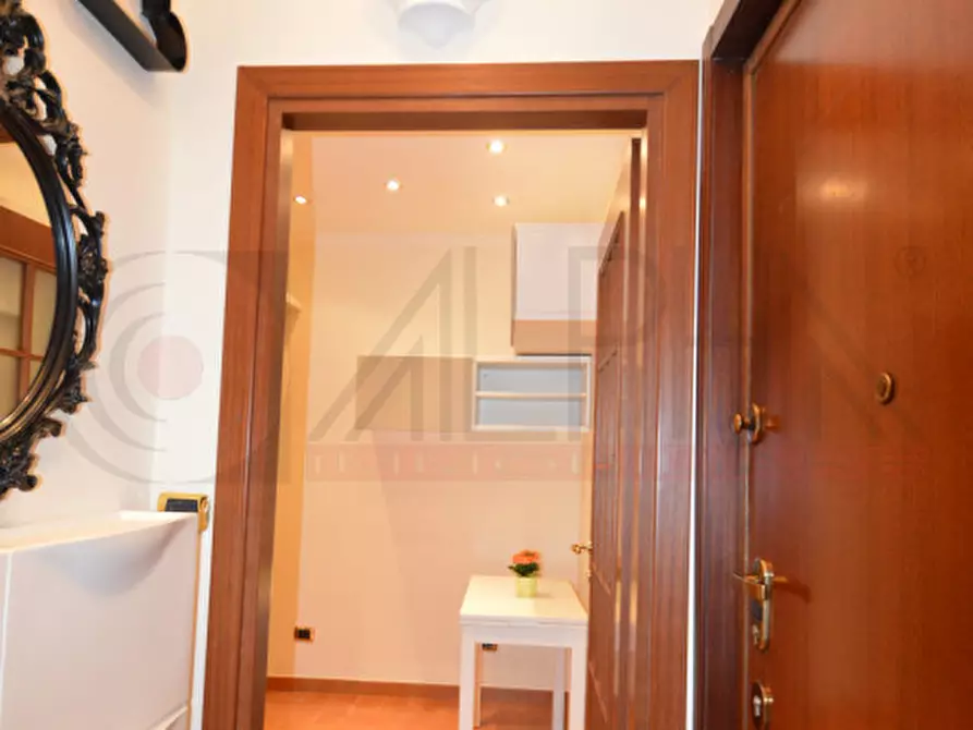 Immagine 12 di Appartamento in vendita  in via giulia molino colombini a Roma