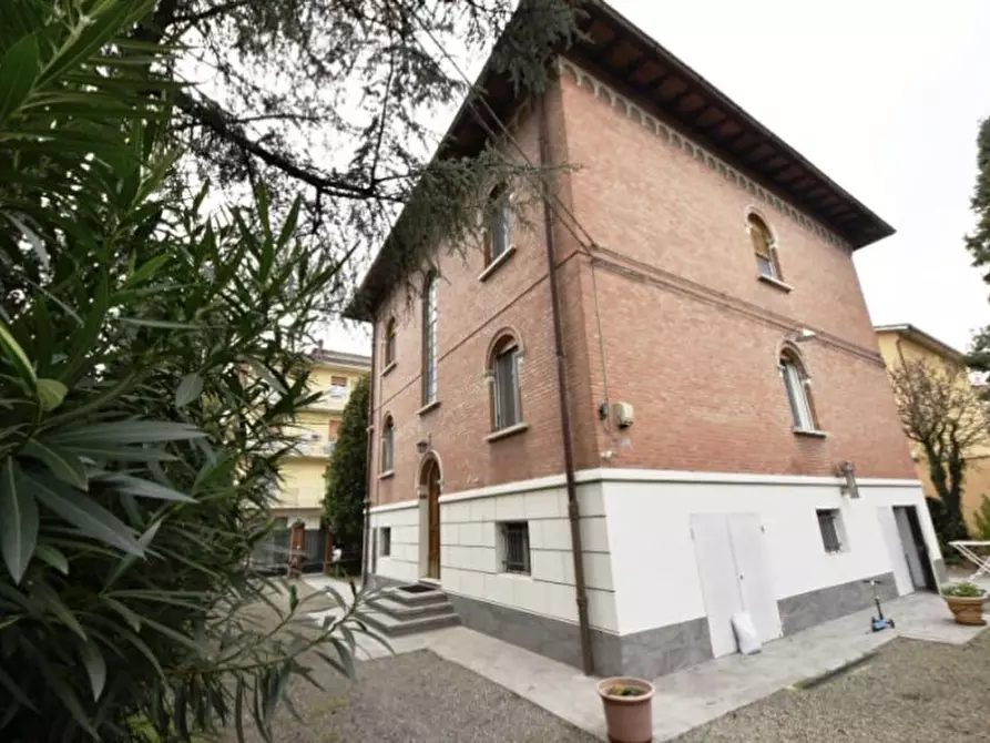 Immagine 3 di Appartamento in vendita  in Via Casoli, 61 a Modena