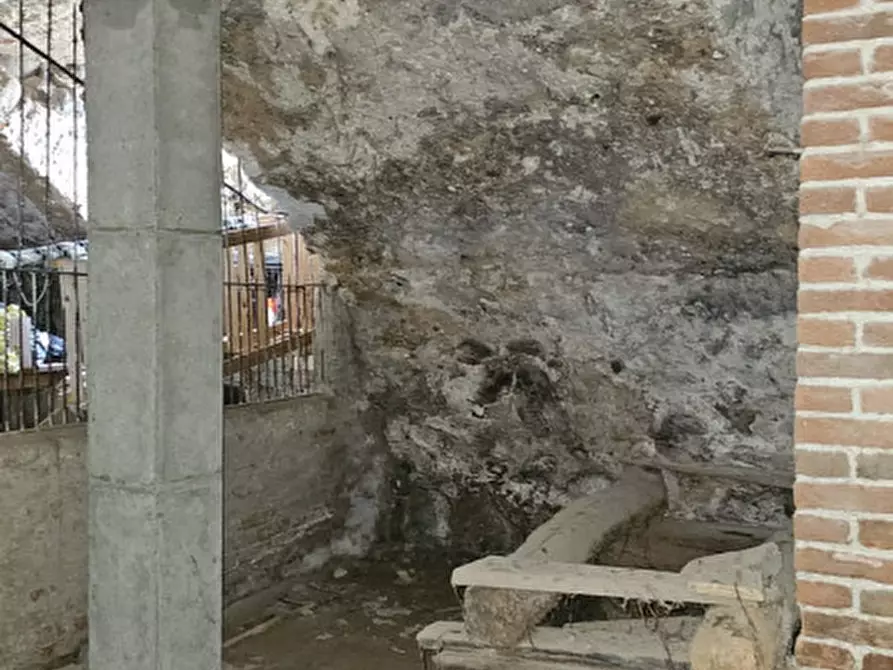 Immagine 14 di Magazzino in vendita  in strada Valperga a Salassa