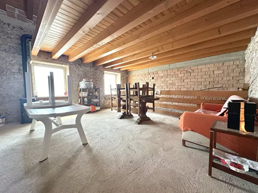 Immagine 9 di Rustico / casale in vendita  in via salbeghi a Salcedo