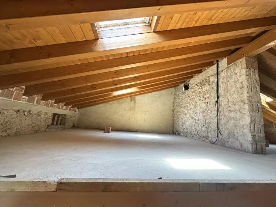 Immagine 24 di Rustico / casale in vendita  in via salbeghi a Salcedo