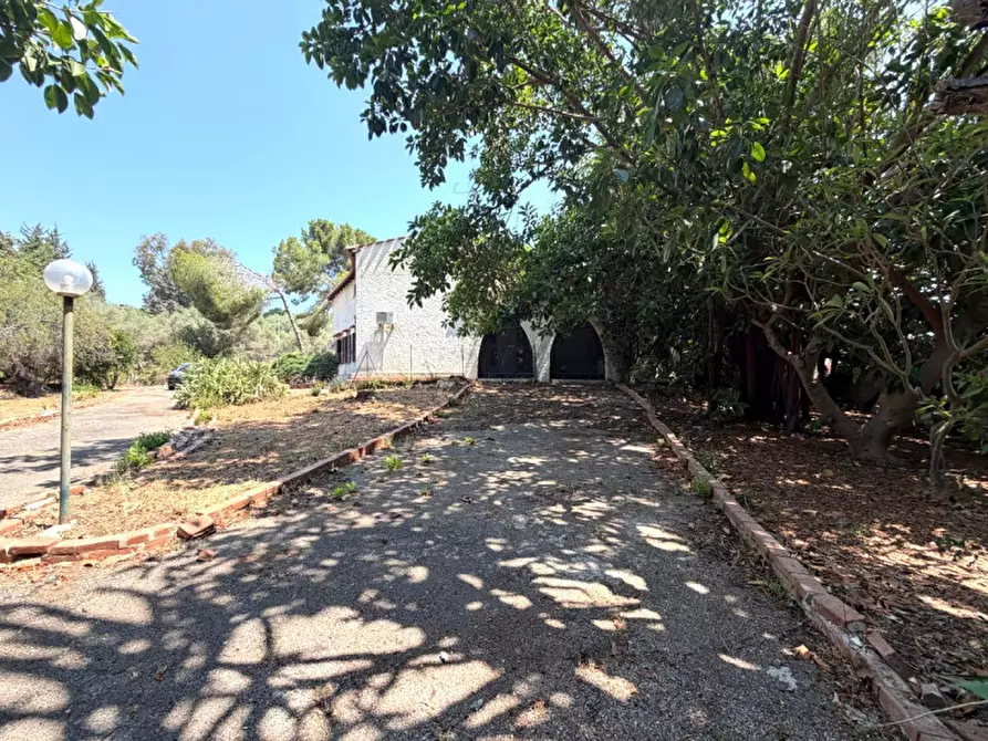 Immagine 61 di Villa in vendita  in viale epipoli 247 a Siracusa