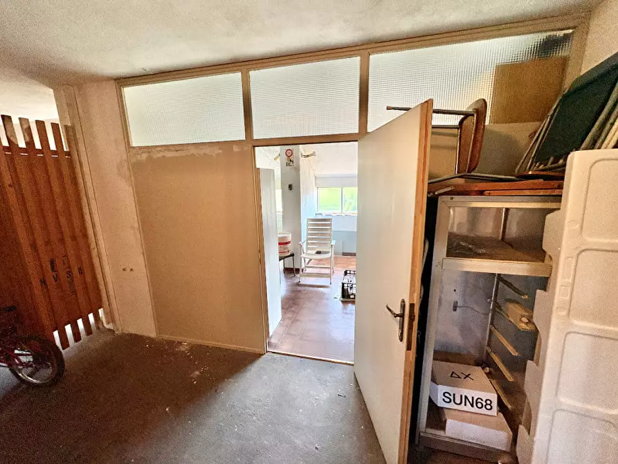 Immagine 91 di Appartamento in vendita  in via Monte Peralba, 21 a Trieste