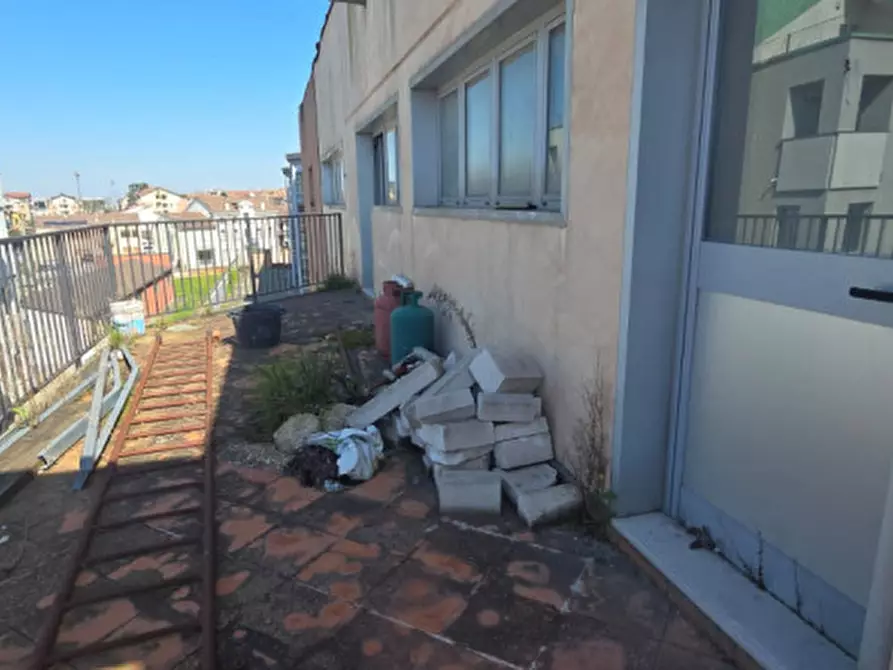 Immagine 4 di Ufficio in vendita  in Via Cesare Aroldi a Viadana
