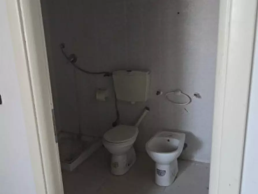 Immagine 12 di Ufficio in vendita  in Via Cesare Aroldi a Viadana