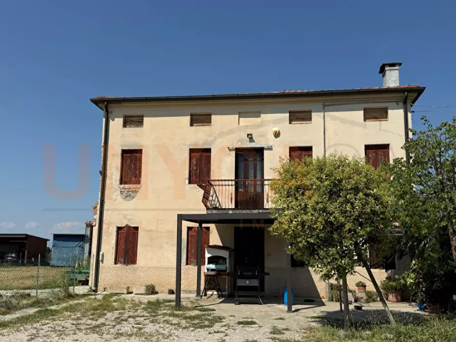 Immagine 1 di Rustico / casale in vendita  in Via Pelosa a Mestrino