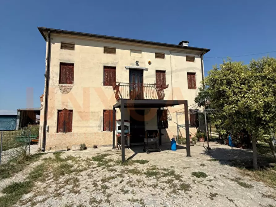 Immagine 34 di Rustico / casale in vendita  in Via Pelosa a Mestrino