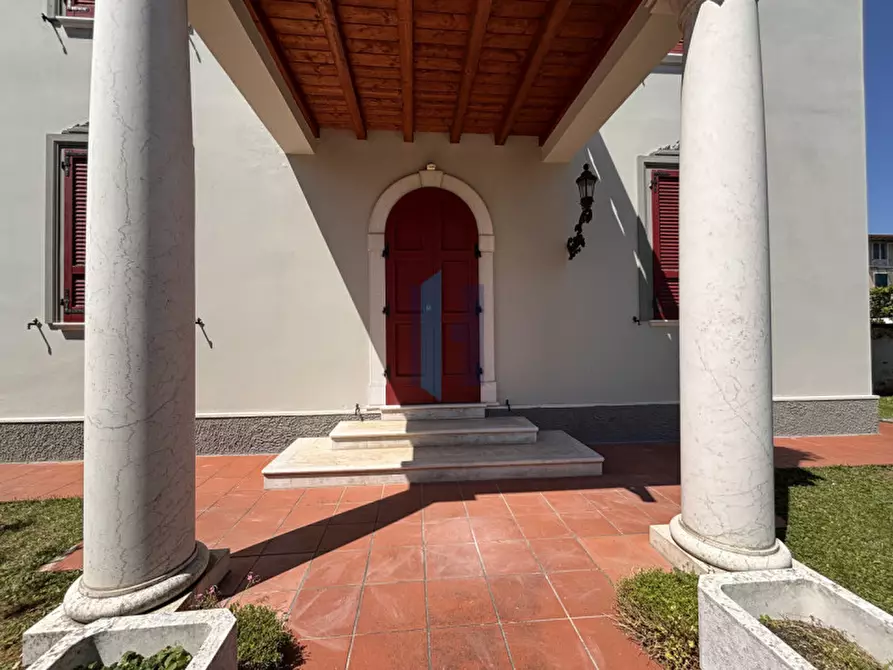 Immagine 11 di Appartamento in vendita  in Via Luciano Manara a Brescia
