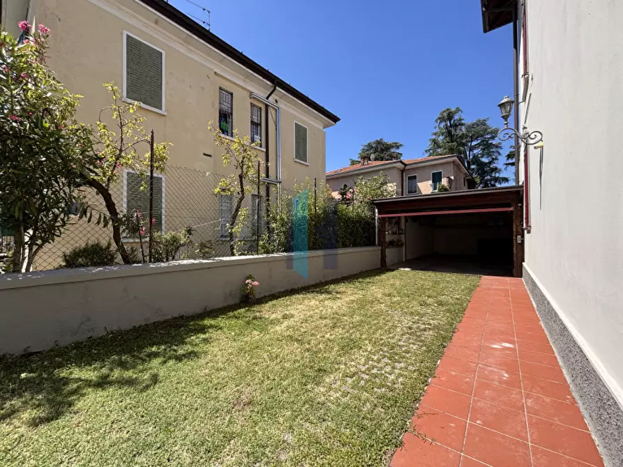 Immagine 12 di Appartamento in vendita  in Via Luciano Manara a Brescia