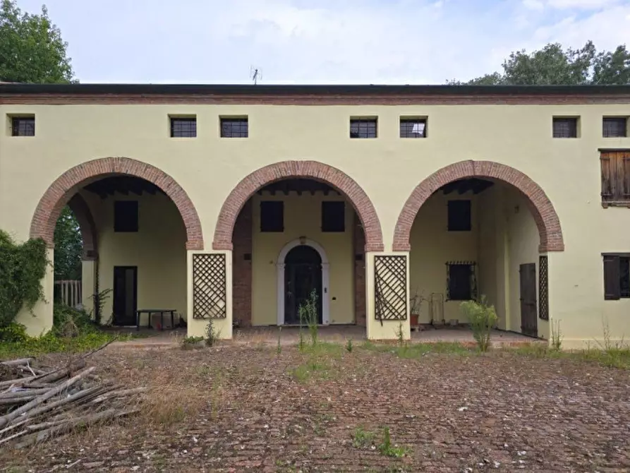 Immagine 1 di Palazzo in vendita  in Via Casalveghe, 49-51, 45100 Rovigo RO, Italia a Rovigo