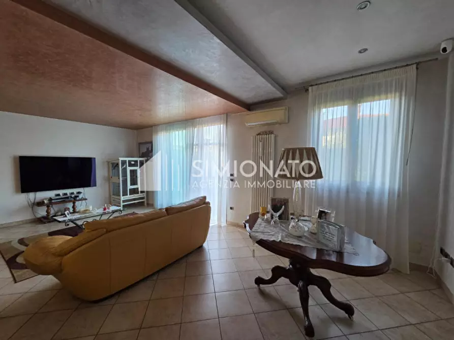 Immagine 3 di Casa trifamiliare in vendita  in Via A. Gabelli a Spinea