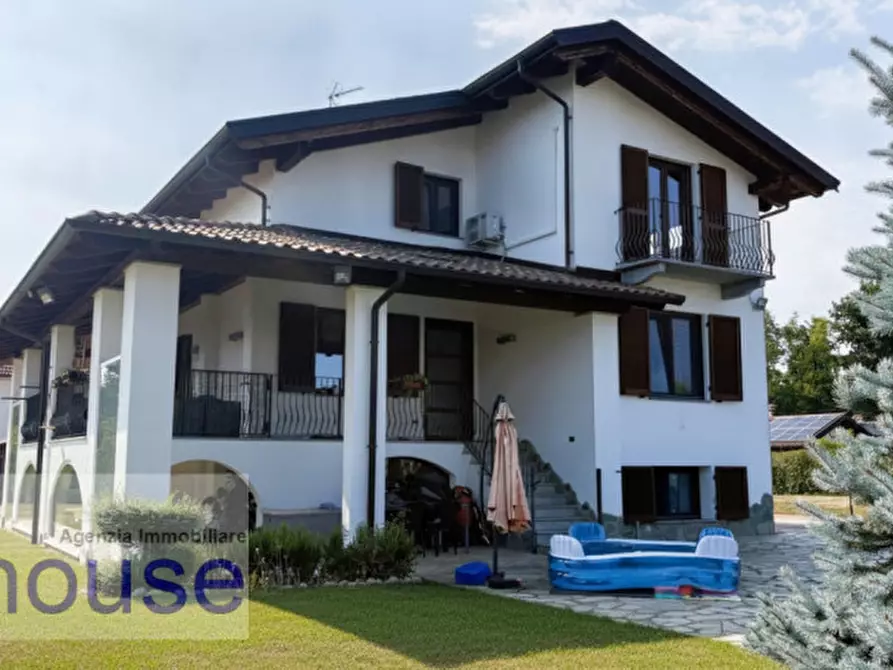 Immagine 2 di Villa in vendita  in via per castelletto cervo 410 a Cossato