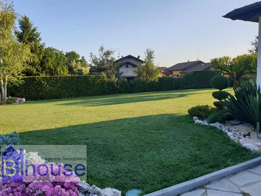 Immagine 4 di Villa in vendita  in via per castelletto cervo 410 a Cossato