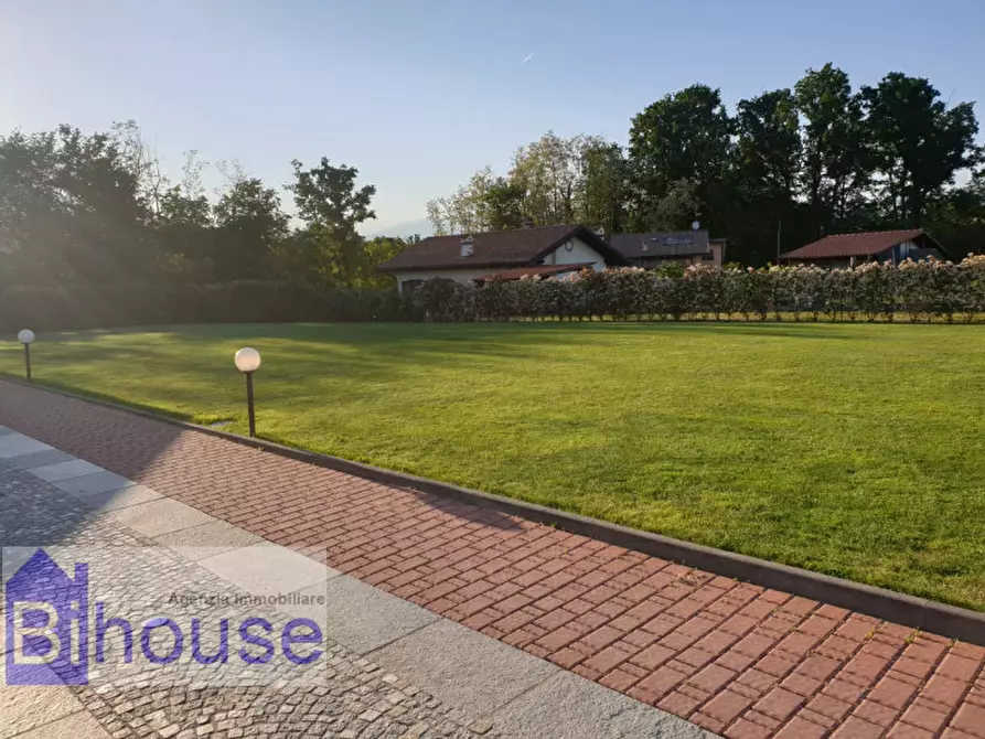 Immagine 5 di Villa in vendita  in via per castelletto cervo 410 a Cossato