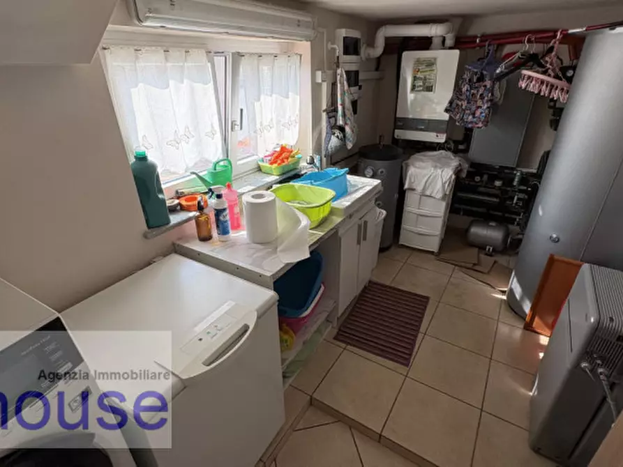 Immagine 15 di Villa in vendita  in via per castelletto cervo 410 a Cossato