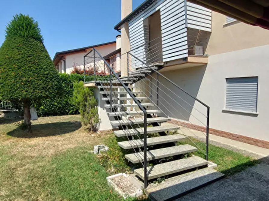 Immagine 2 di Villetta a schiera in vendita  in Via Roma n. 12 a Campo San Martino