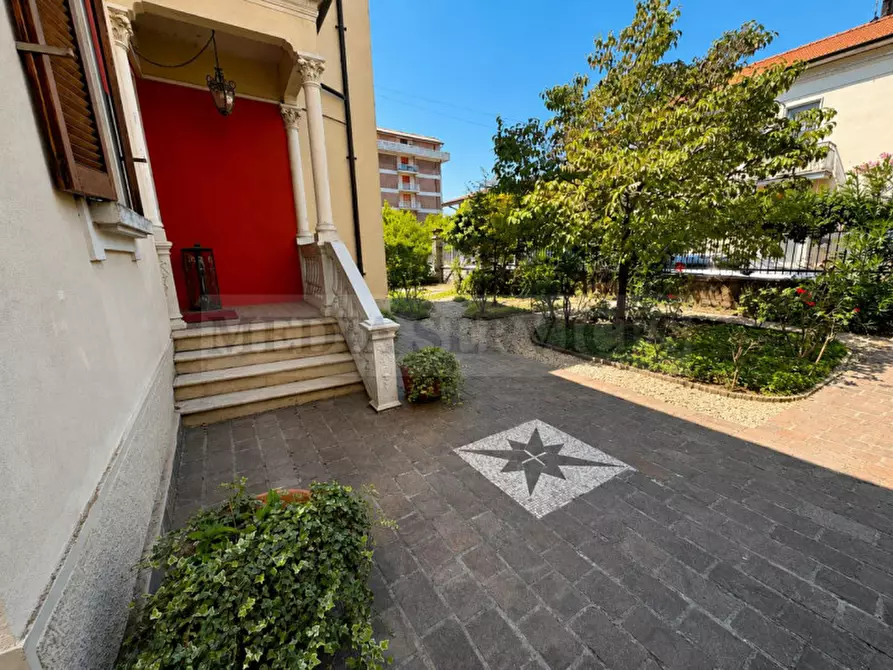 Immagine 7 di Villa in vendita  in via XI Febbraio n° 11 a Sannazzaro De' Burgondi