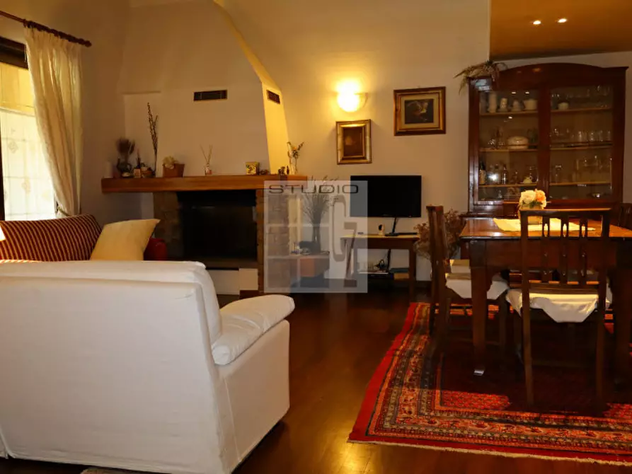 Immagine 3 di Casa bifamiliare in vendita  in Via Castellana a Resana