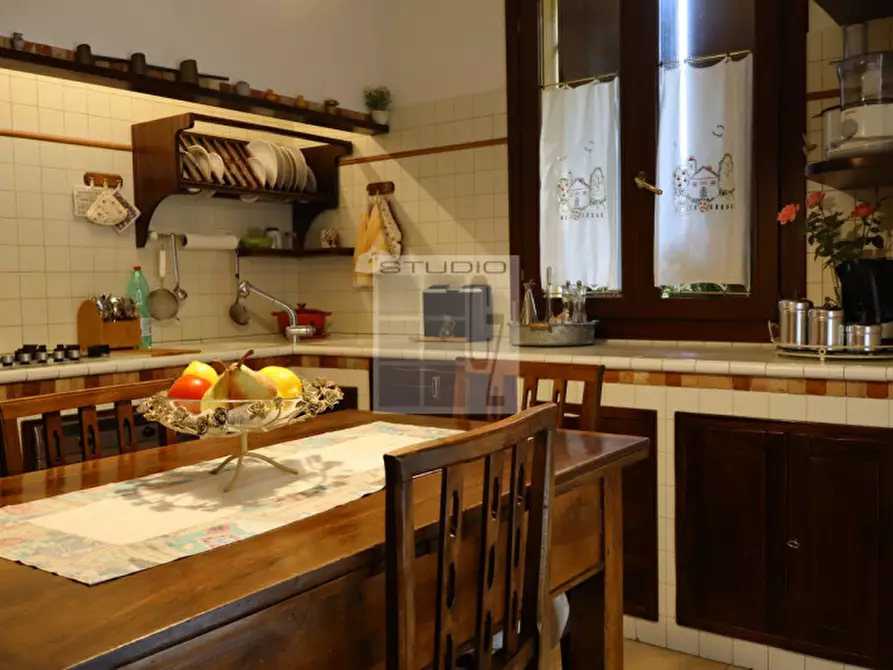 Immagine 11 di Casa bifamiliare in vendita  in Via Castellana a Resana