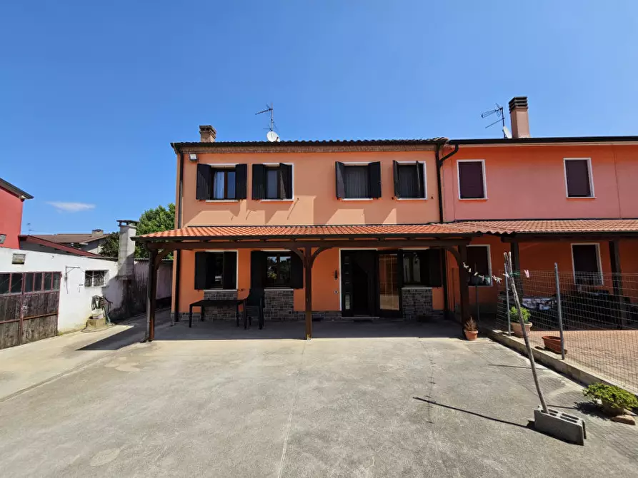 Immagine 2 di Villetta a schiera in vendita  in VIA ORTI a Badia Polesine