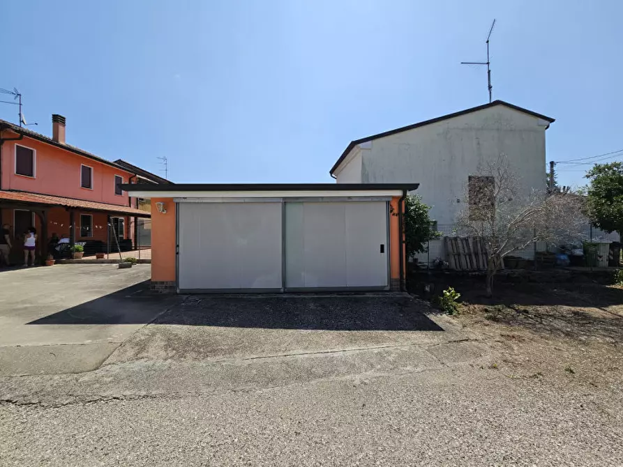 Immagine 17 di Villetta a schiera in vendita  in VIA ORTI a Badia Polesine
