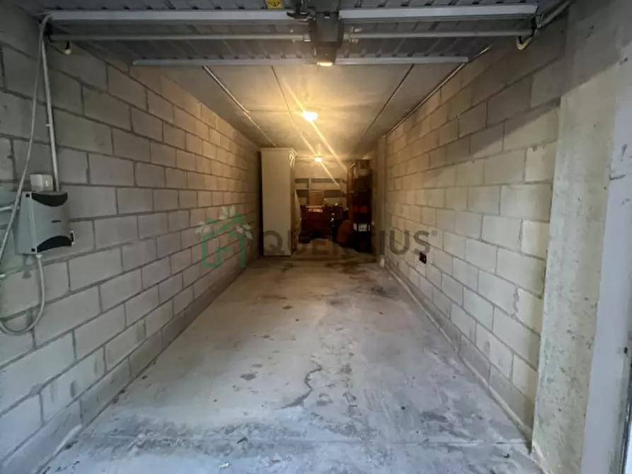 Immagine 1 di Garage in vendita  a Jesolo
