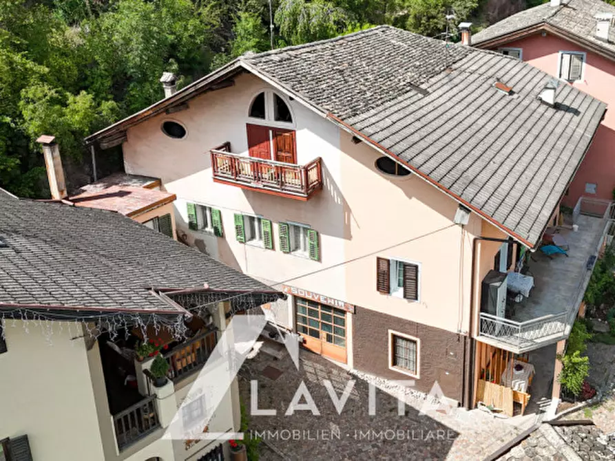 Immagine 3 di Casa indipendente in vendita  in via Cembra a Castello-Molina Di Fiemme