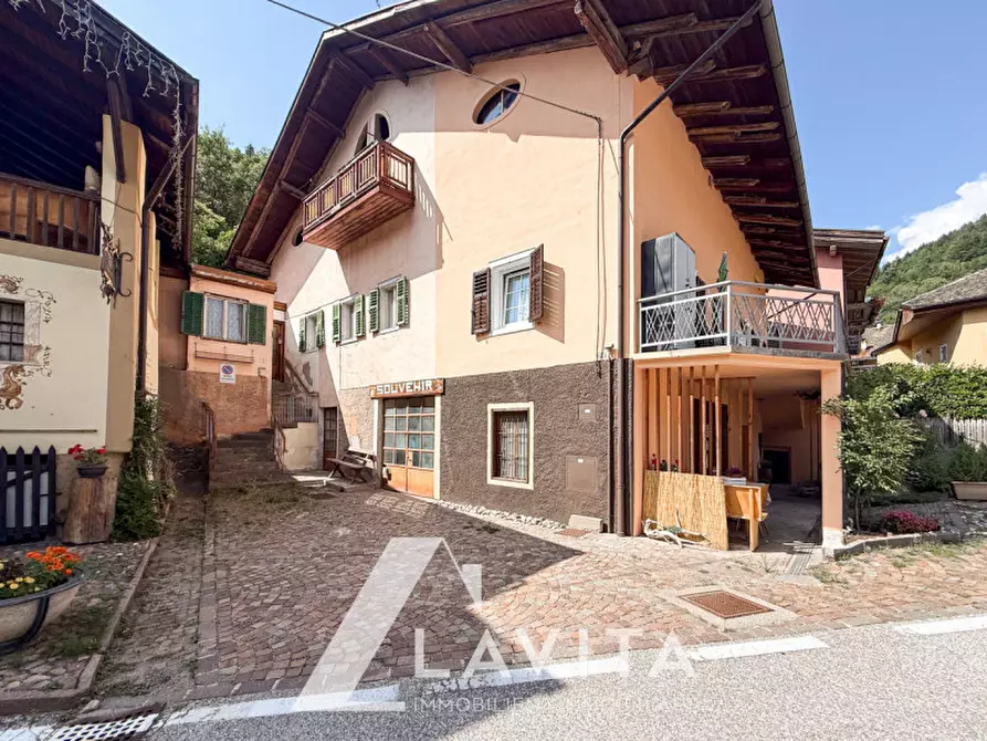 Immagine 4 di Casa indipendente in vendita  in via Cembra a Castello-Molina Di Fiemme
