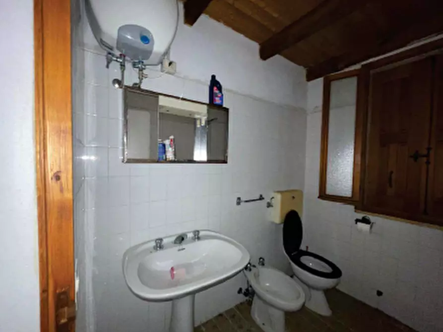 Immagine 4 di Casa indipendente in vendita  in Via Chiamp, 11 a Vito D'asio