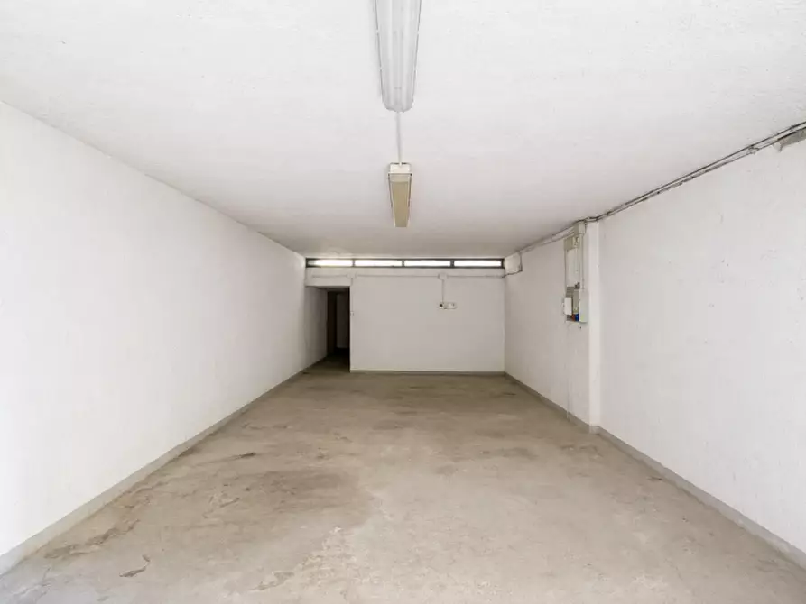 Immagine 6 di Magazzino in vendita  in Via Guglielmo Oberdan a Brescia