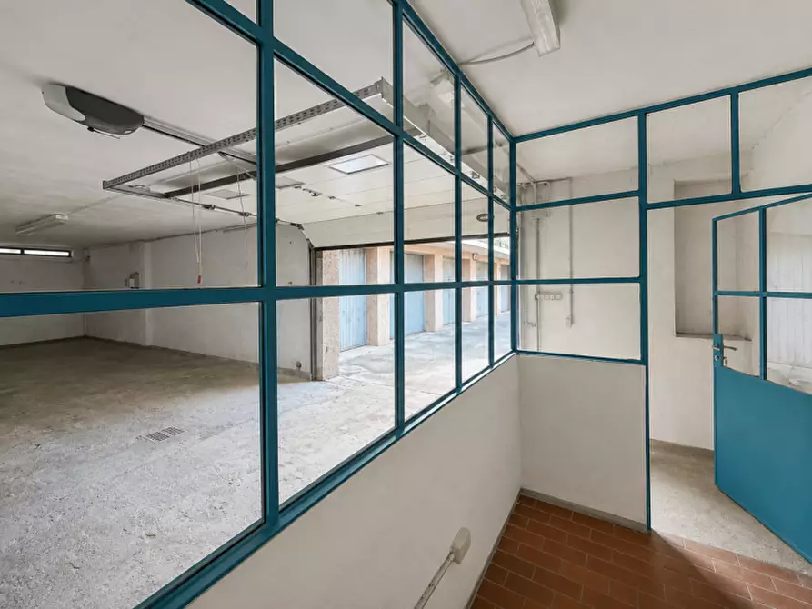 Immagine 7 di Magazzino in vendita  in Via Guglielmo Oberdan a Brescia