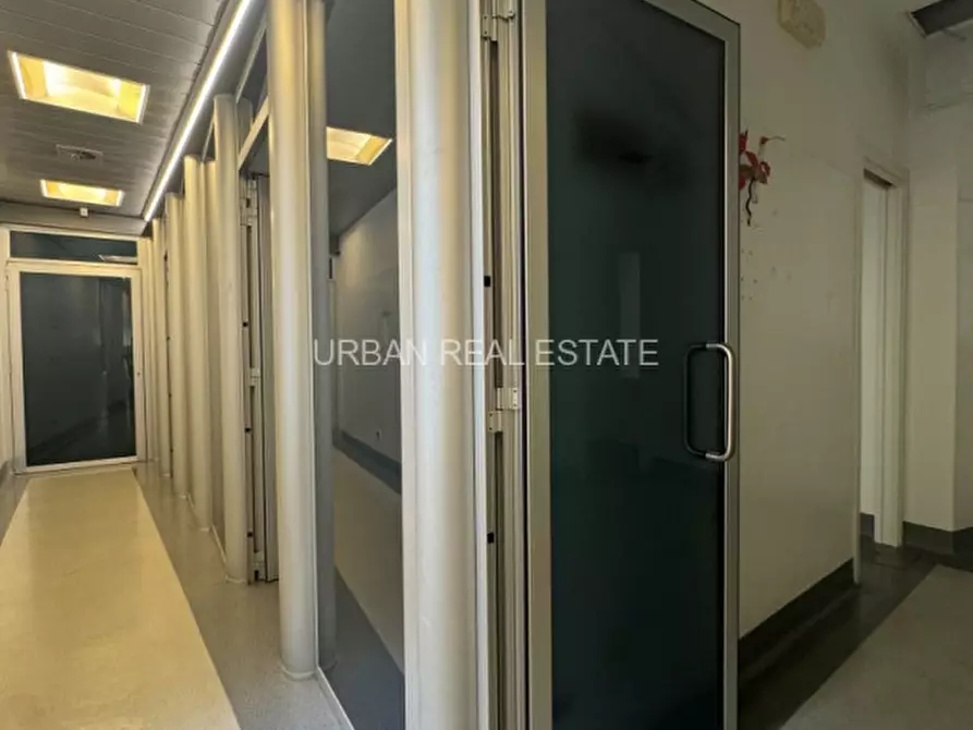 Immagine 12 di Appartamento in vendita  in Via Paganini 2 a Trieste