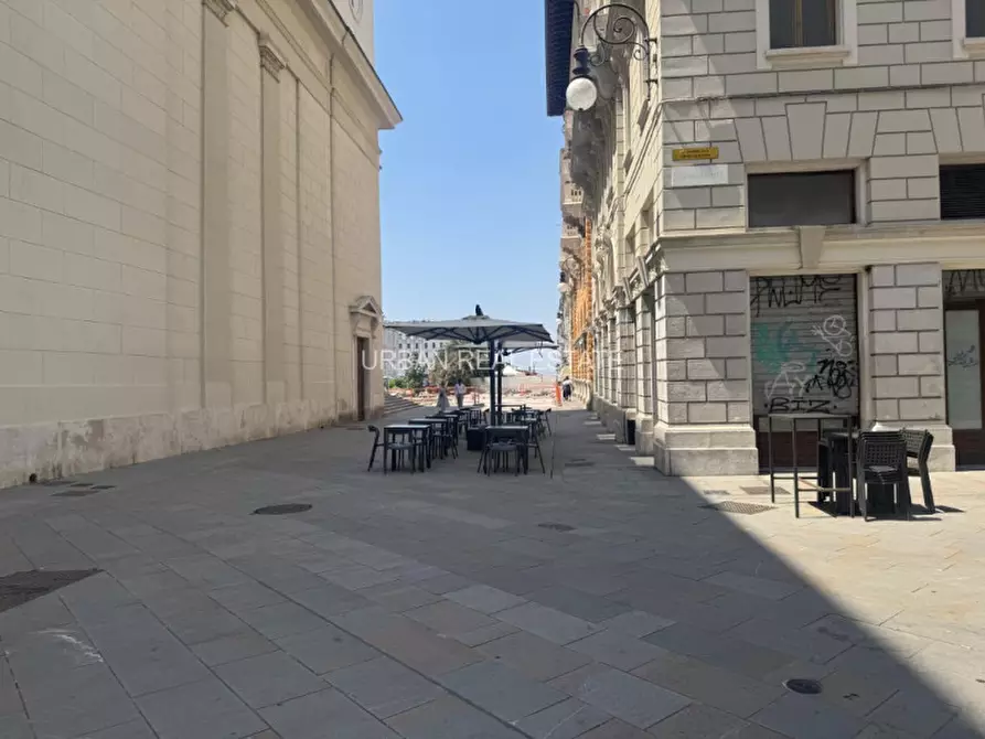 Immagine 39 di Appartamento in vendita  in Via Paganini 2 a Trieste