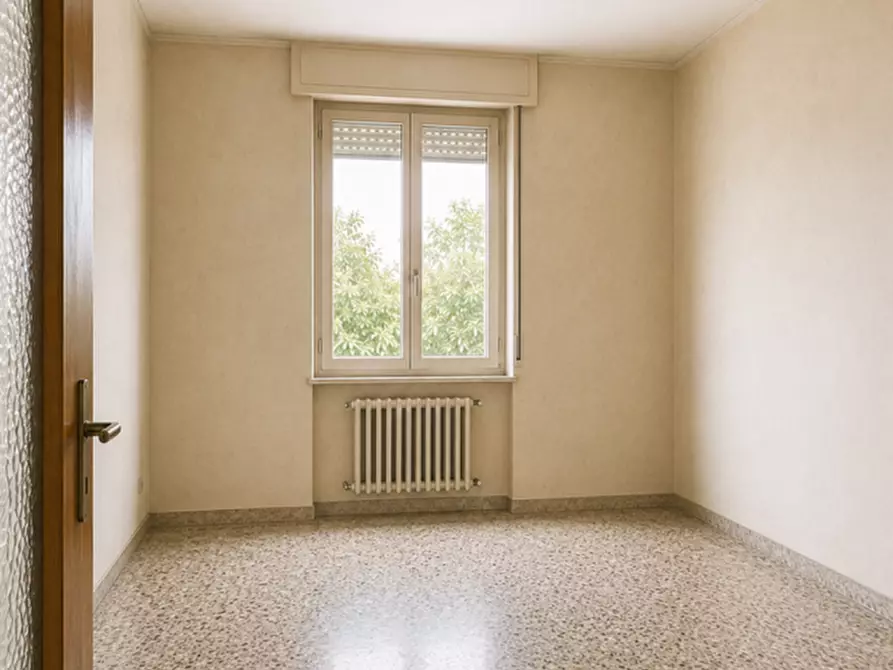 Immagine 10 di Palazzo in vendita  in Via Nazionale a Fornovo Di Taro