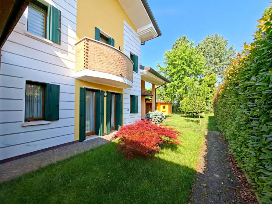Immagine 3 di Casa bifamiliare in vendita  a Due Carrare