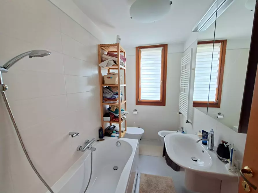Immagine 15 di Casa bifamiliare in vendita  a Due Carrare