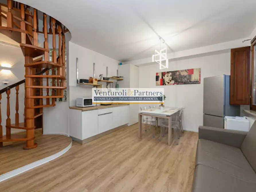Immagine 2 di Appartamento in vendita  in Via Giuseppe Garibaldi a Desenzano Del Garda