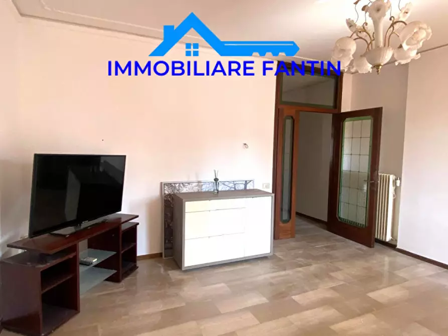 Immagine 4 di Appartamento in affitto  in Viale Luzzati a Treviso
