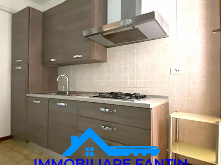 Immagine 7 di Appartamento in affitto  in Viale Luzzati a Treviso