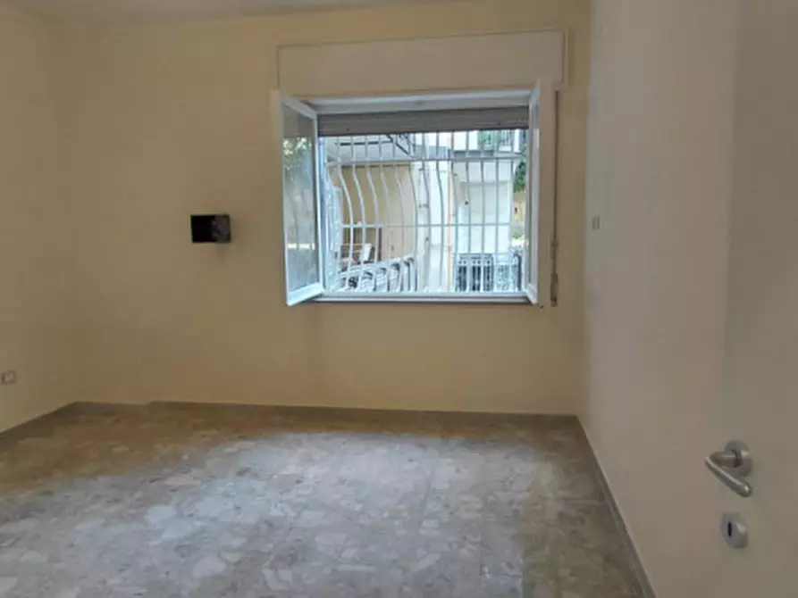 Immagine 26 di Appartamento in affitto  in Via Domenico Fontana 137 a Napoli