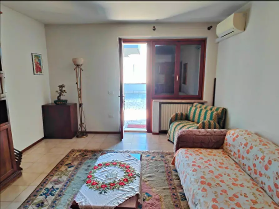 Immagine 5 di Appartamento in vendita  in Via Venezia 37 a Peschiera Del Garda