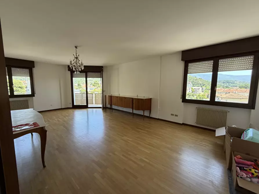 Immagine 1 di Appartamento in affitto  in Via Divisione Nannetti n. 120 a Vittorio Veneto
